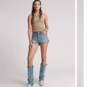 One Teaspoon Bandit Denim Women's Shorts in blue tornado size 32 NWT